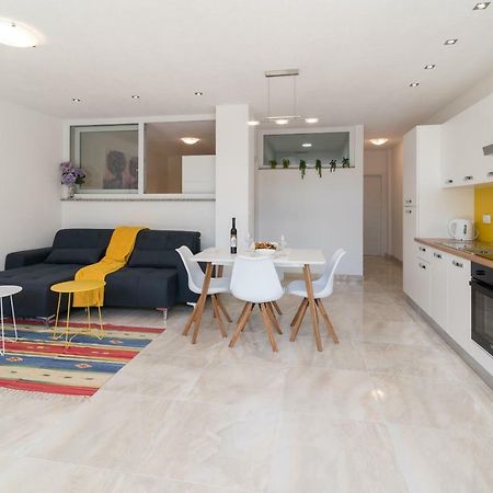 Apartment Arna คิร์ก ภายนอก รูปภาพ