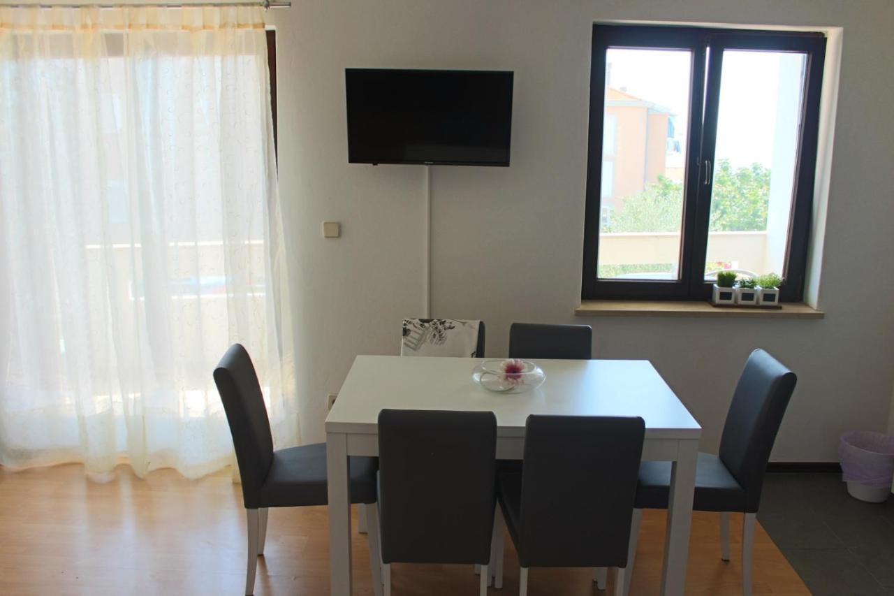 Apartment Arna คิร์ก ภายนอก รูปภาพ