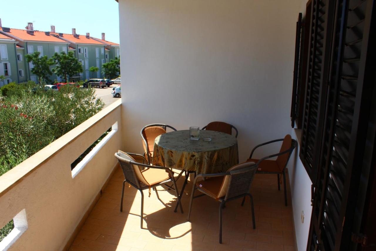 Apartment Arna คิร์ก ภายนอก รูปภาพ