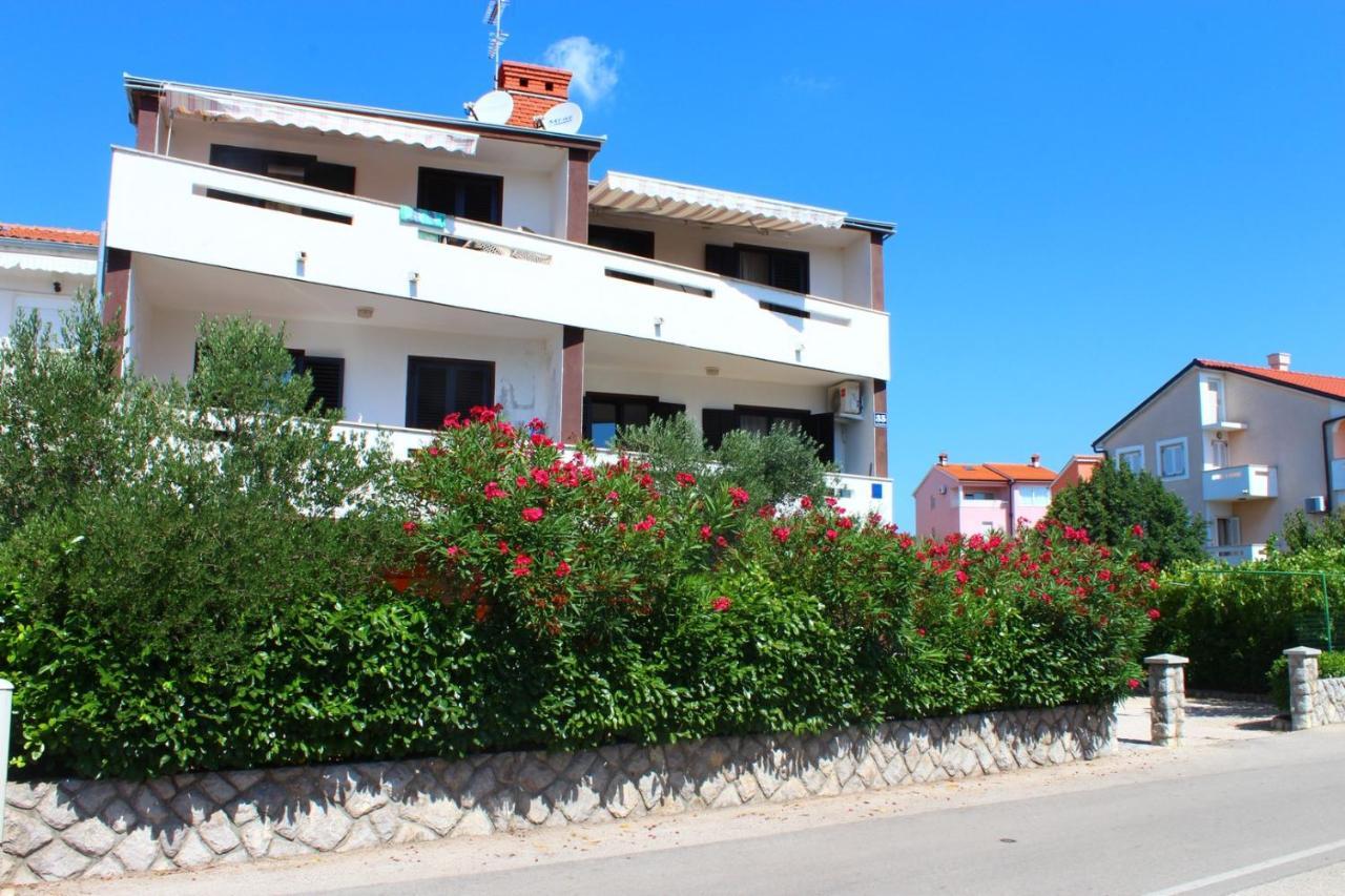 Apartment Arna คิร์ก ภายนอก รูปภาพ