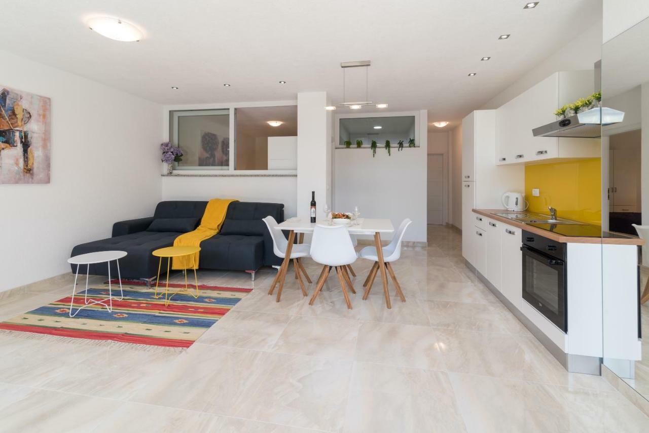 Apartment Arna คิร์ก ภายนอก รูปภาพ